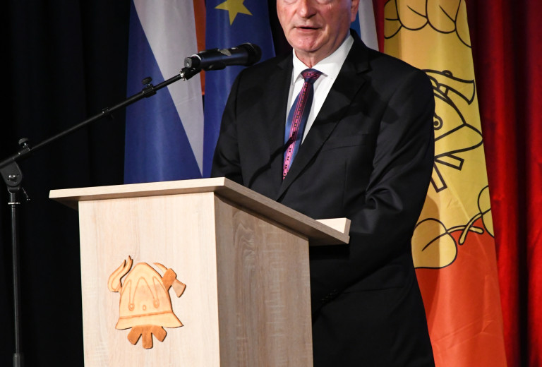 Državni sekretar Medved nagovoril udeležence Plenuma Gasilske zveze Slovenije v Ormožu