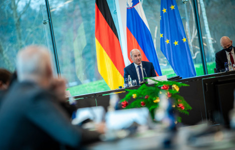 Srečanje PV z veleposlaniki (Prime Minister Janez Janša at the meeting with ambassadors of the EU member states)