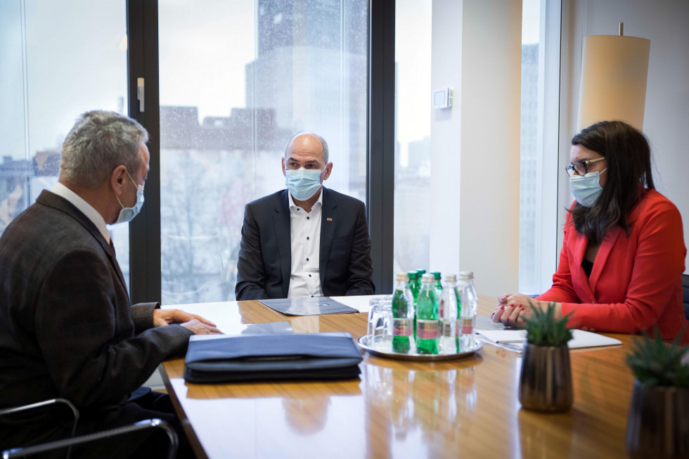 PM Janez Janša at the meeting with the President of head teachers’ union Anton Obreht.