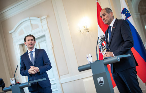 737A7471 (The Prime Minister of Slovenia, Janez Janša, hosted a working visit by the Federal Chancellor of the Republic of Austria, Sebastian Kurz)