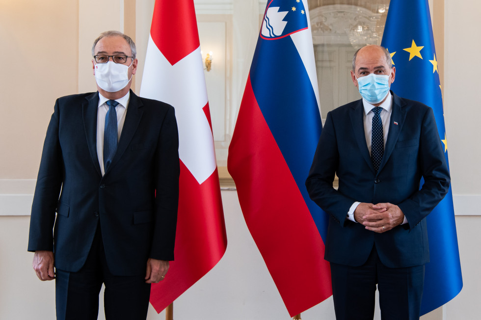 Predsednik vlade Janez Janša s predsednikom Švicarske konfederacije Guyom Parmelinom