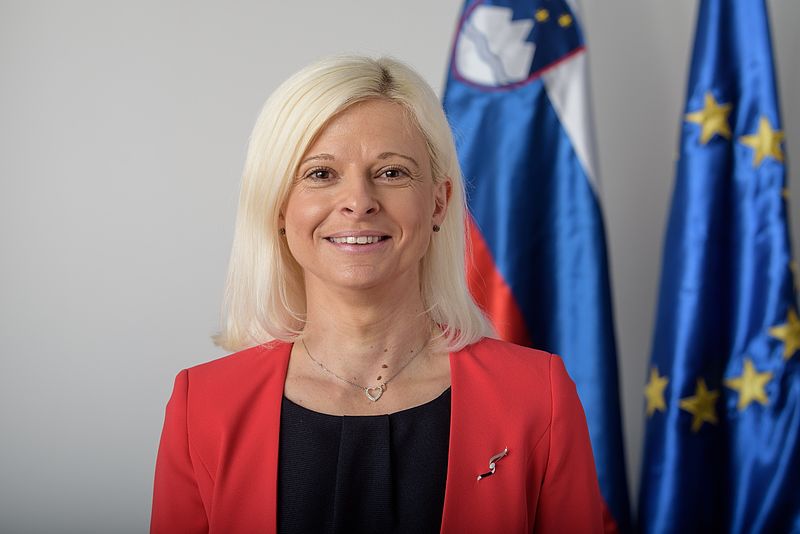 ministrica za delo druzino socialne zadeve in enake moznosti 12d9ab2ffc ministrica za delo druzino socialne zadeve in enake moznosti 12d9ab2ffc