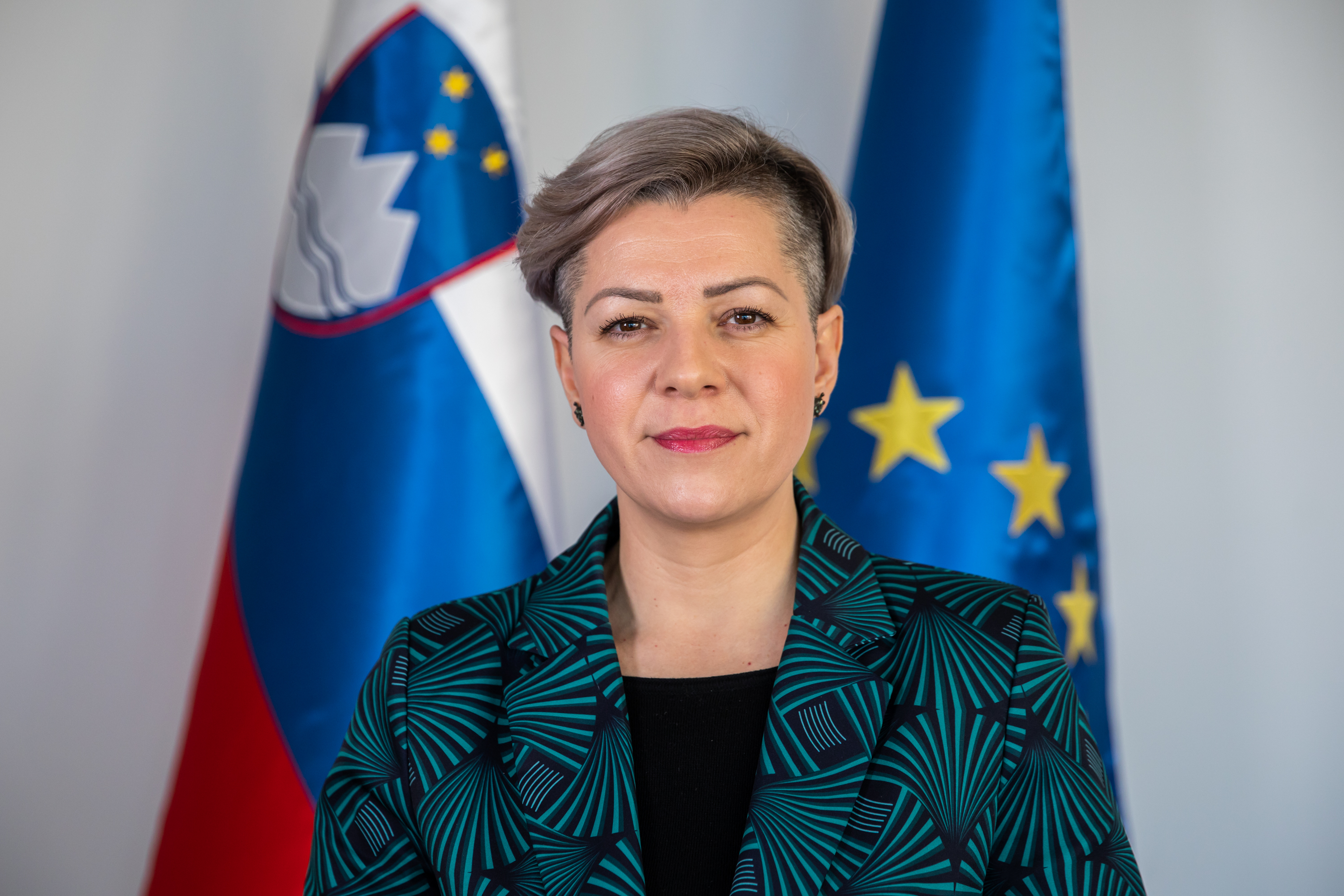 dr. Aida  Kamišalić Latifić 
