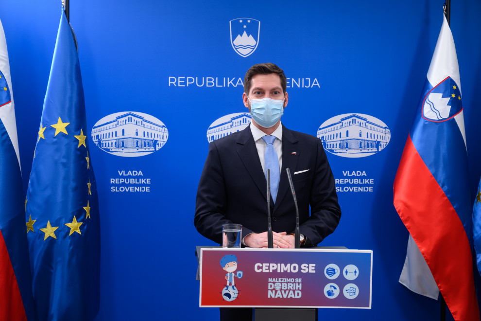 Mark Boris Andrijanič na novinarski konferenci predstavil Zakon o spodbujanju digitalne vključenosti