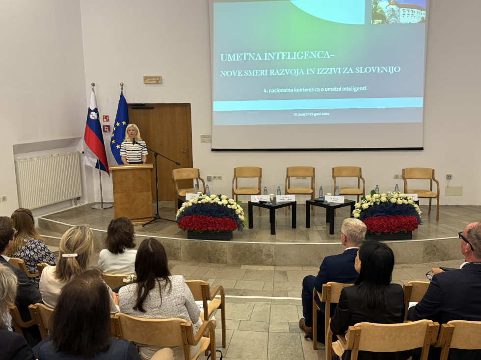 4. nacionalno konferenco o umetni inteligenci