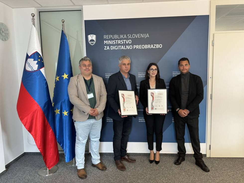 Na fotografiji z leve proti desni: Nebojša Živković, mag. Anton Ujčič, dr. Emilija Stojmenova Duh in Rok Sajovic.