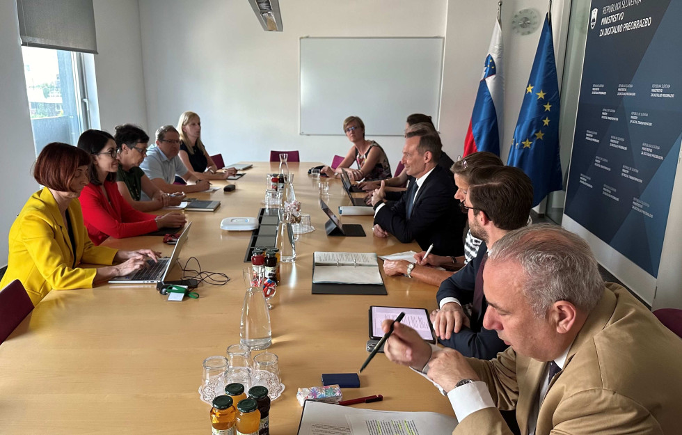 Srečanje ministrice dr. Stojmenove Duh z nemškim ministrom za digitalizacijo in promet dr. Wissingom z delegacijo