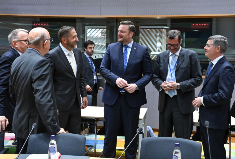 Finančni ministri v Bruslju med drugim o digitalnem evru in listinjenju v EU