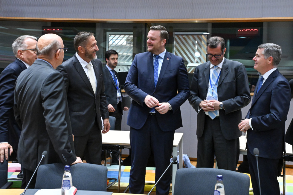 Latvijski minister Arvils Ašeradens, ciprski minister Makis Keravnos, minister Klemen Boštjančič, hrvaški minister Marko Primorac in predsednik evroskupine Paschal Donohoe
