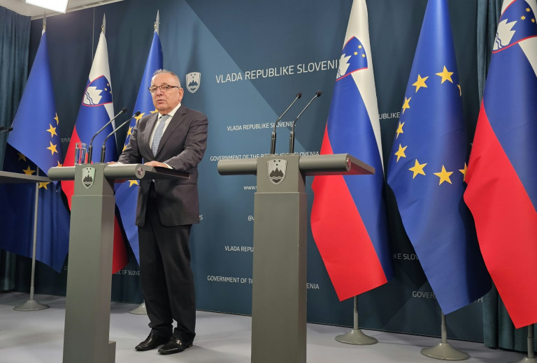 Minister mag. Andrej Šircelj na tiskovni konferenci o rebalansu 2026