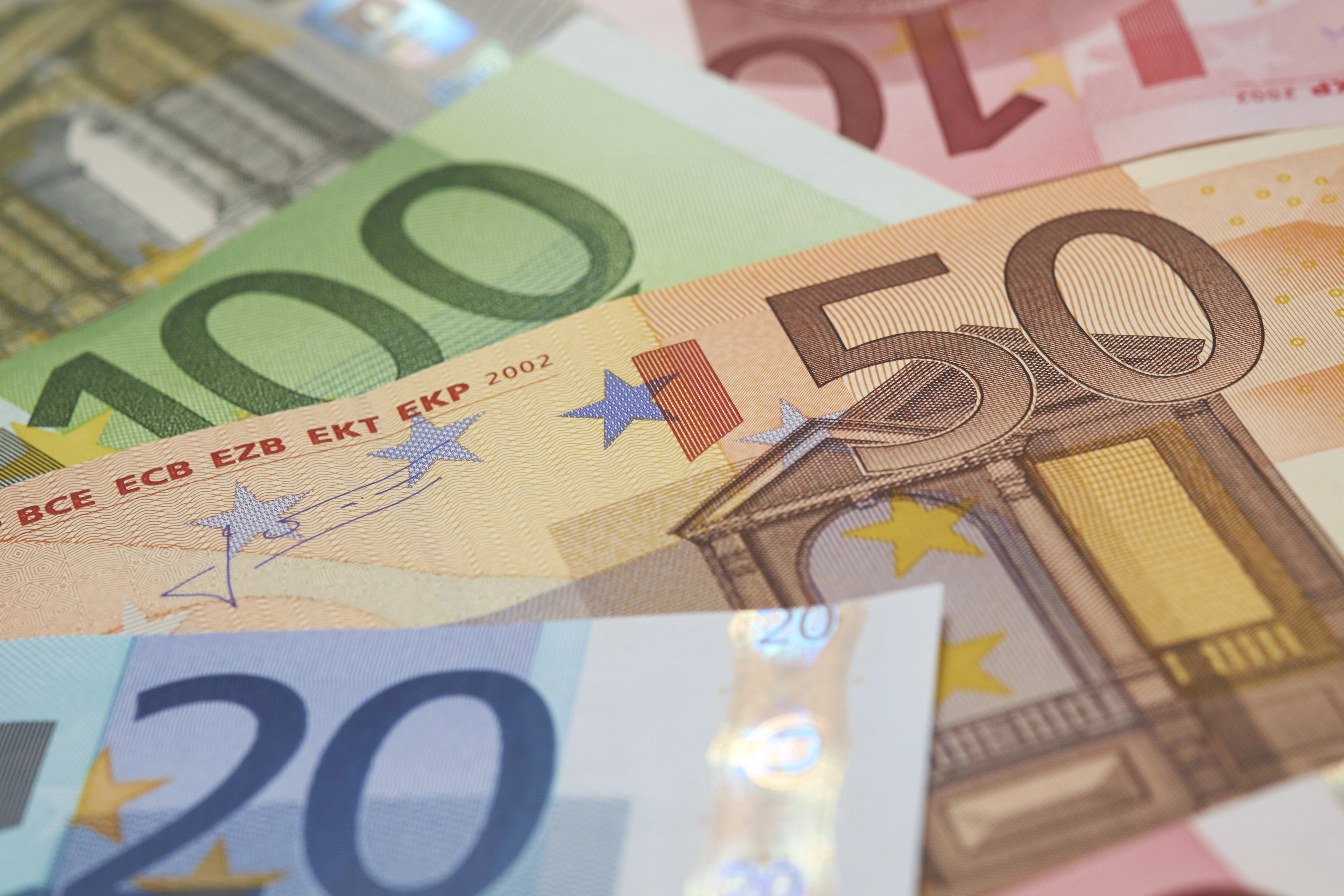 Slovenia successfully issued a new 10-year EUR bond via the international capital markets
