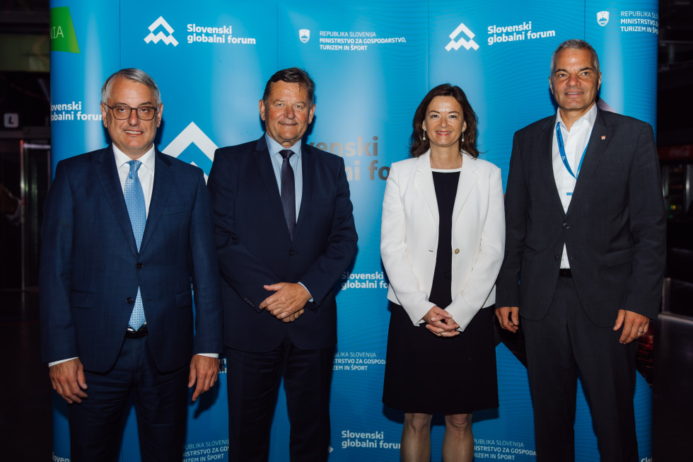 minister Han, minister Sevšek, ministrica Fajon, župan Arsenovič