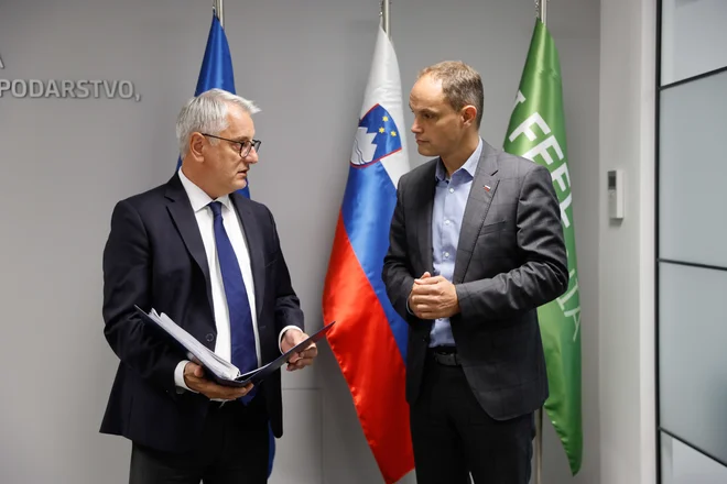 Handover of duties at the Ministry of the Economy, Labour and Sport