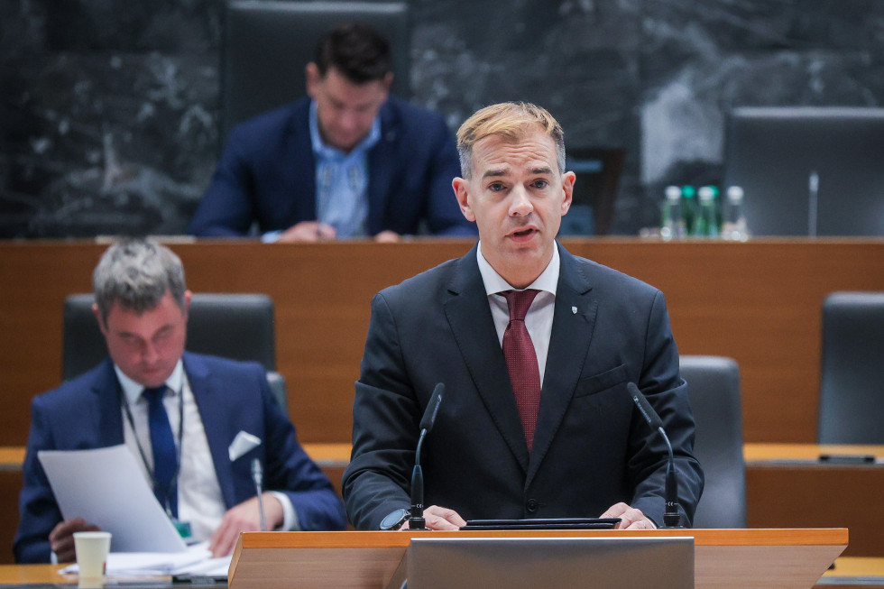 Nagovor državnega sekretarja v Državnem zboru Republike Slovenija.