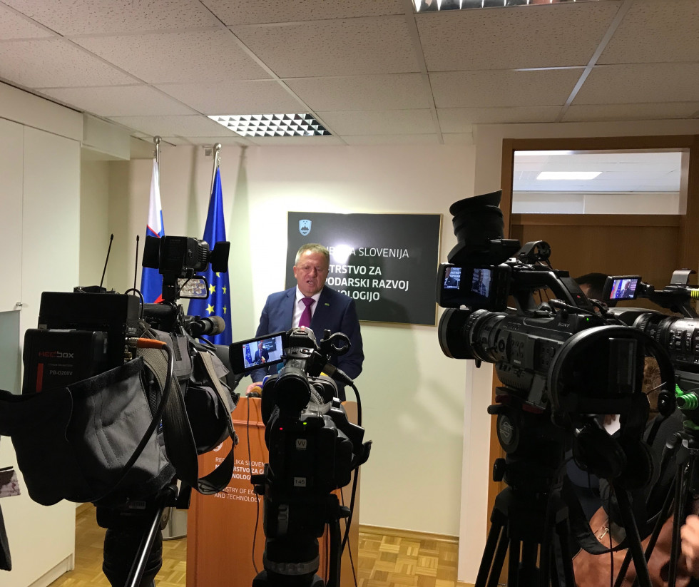 Izjava Počivalška pred kamerami