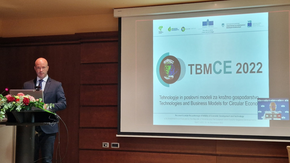 Državni sekretar Matevž Frangež na predavanju na konferenci TBMCE