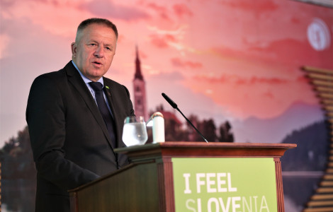 Minister Počivalšek na panelu o turizmu, BSF 2019 (Minister Počivalšek while speaking at BSF 2019)