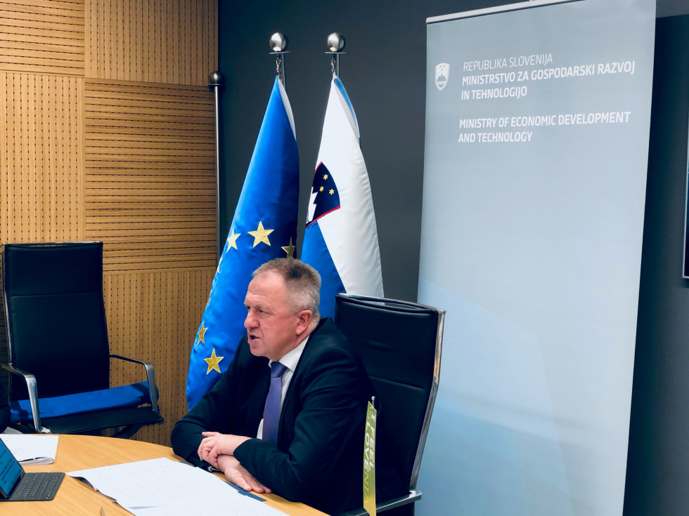 Minister Zdravko Počivalšek during video conference