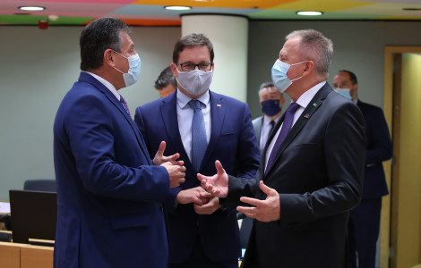 From left to right: Maroš ŠEFČOVIČ (European Commissioner for Interinstitutional Relations and Foresight), Boštjan KORITNIK (Minister of Public Administration, Slovenia), Zdravko POČIVALŠEK (Minister of Economic Development and Technology, Slovenia) (From left to right: Maroš ŠEFČOVIČ (European Commissioner for Interinstitutional Relations and Foresight), Boštjan KORITNIK (Minister of Public Administration, Slovenia), Zdravko POČIVALŠEK (Minister of Economic Development and Technology, Slovenia))