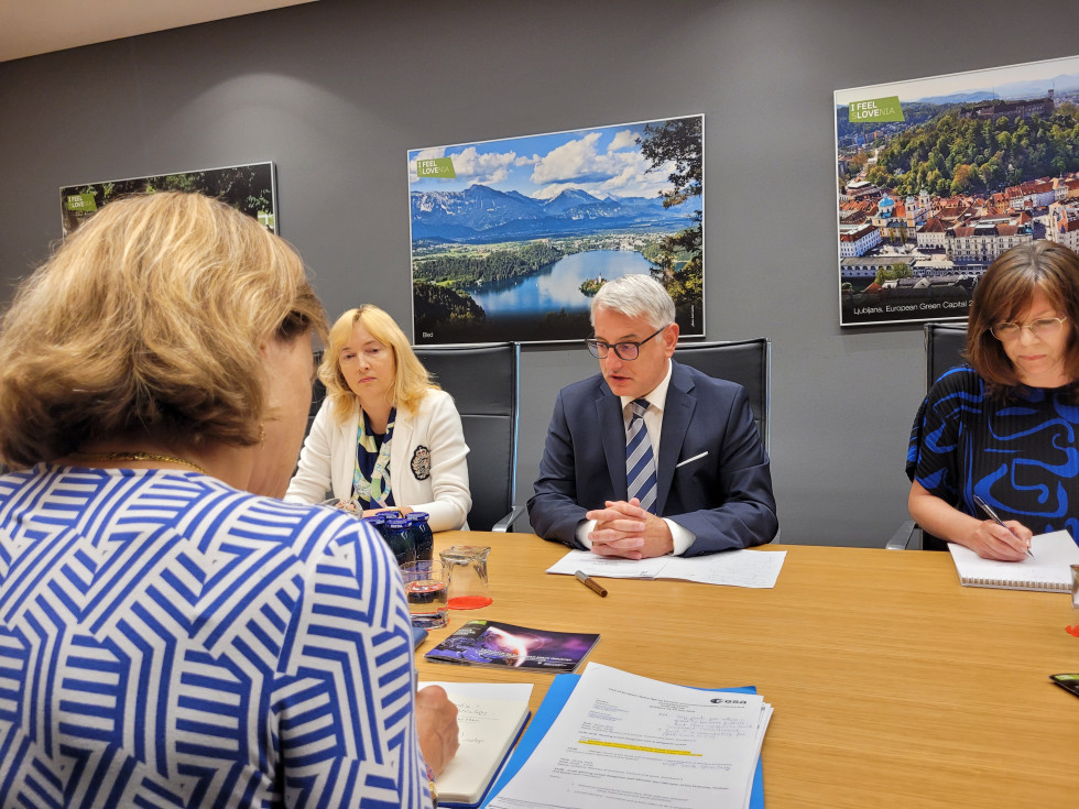 Minister Matjaž Han and Tanja Permozer at a meeting