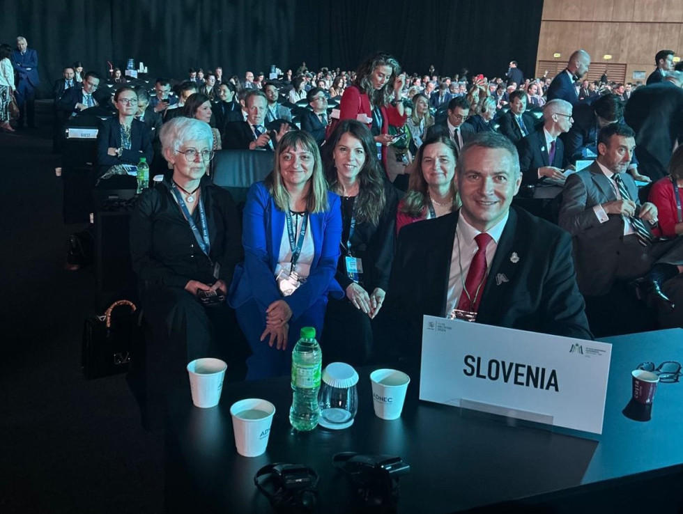 Slovenska delegacija pod vodstvom mag. Dejana Židana.