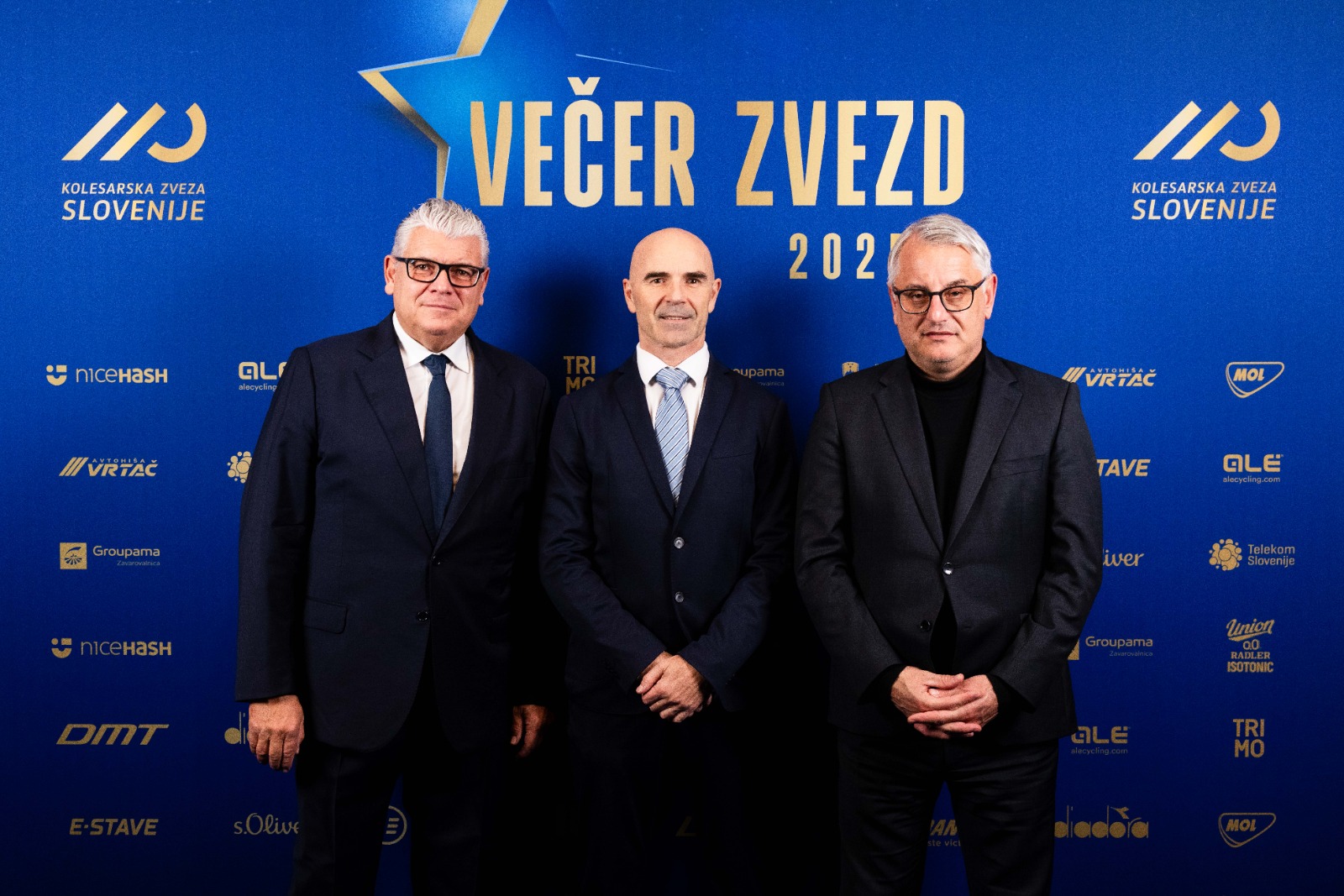 Minister Han, predsednik Evropske kolesarske zveze Enrico Della Casa, predsednik Kolesarske zveze Slovenije Pavel Marđonović