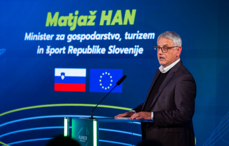 Foto Kreft Tadej  0001 000 (Minister Han at the podium)