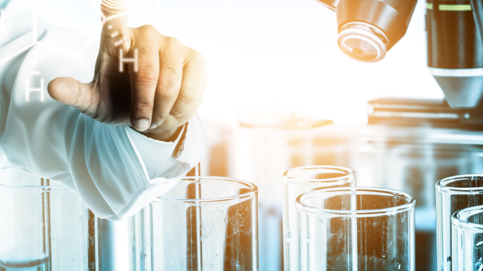 epruvete in mikroskop