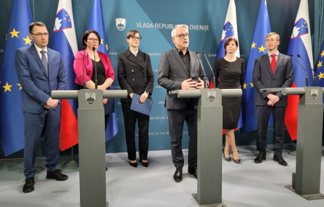 Predstavitev Načrta razvojnih sredstev 2023 Ministrstva za gospodarstvo, turizem in šport (From left to right Darko Sajko, Dubravka Kalin, Dr Petra Robnik, Matjaž Han, Sibil Klančar, Jernej Salecl)