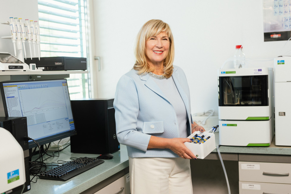 Prof. dr. Aleksandra Lobnik 