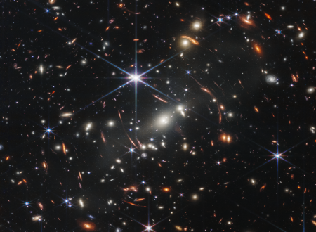 Fotografija, na kateri so nekatere od najstarejših galaksij v vesolju.