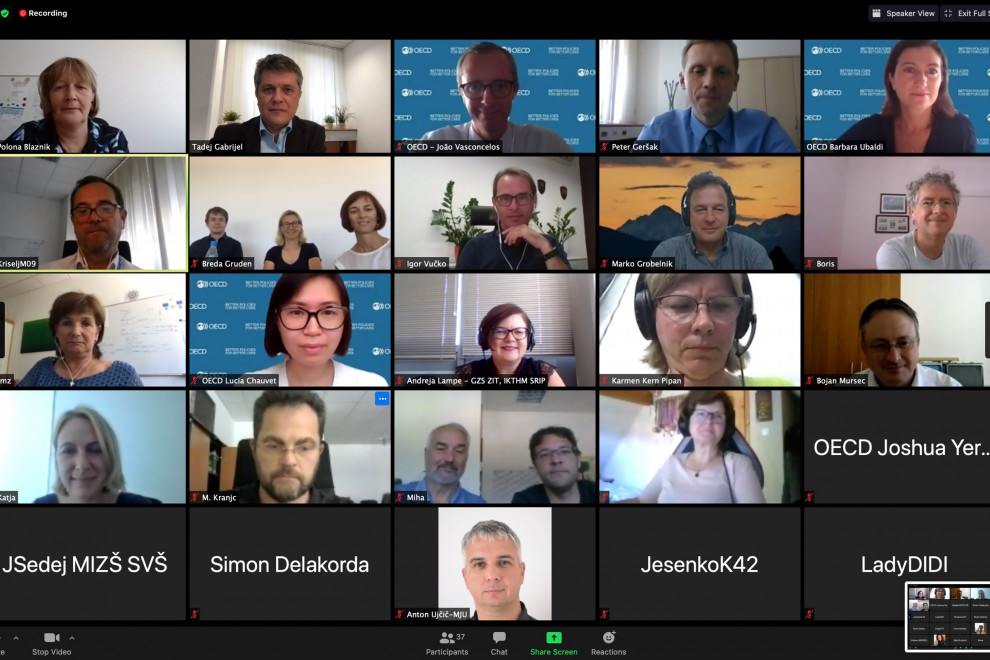 computer display with participants