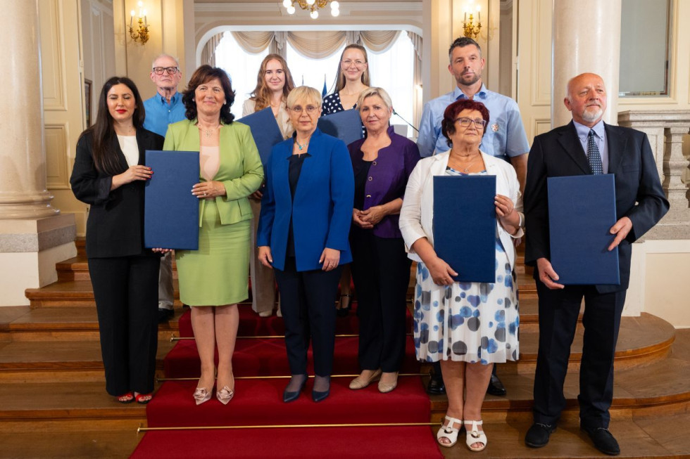 Skupna fotografija dobitnikov priznanj