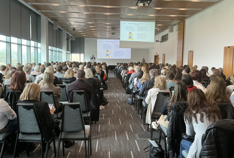 Zaposlenim na upravnih enotah predstavili novosti gradbene zakonodaje in vodenja upravnih postopkov