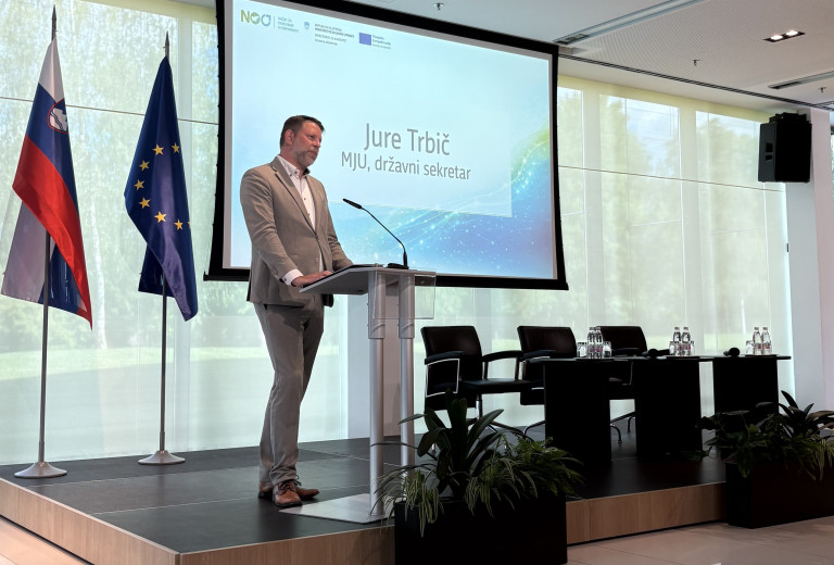 Zaključna konferenca programa Krepitev digitalnih znanj in spretnosti javnih uslužbencev