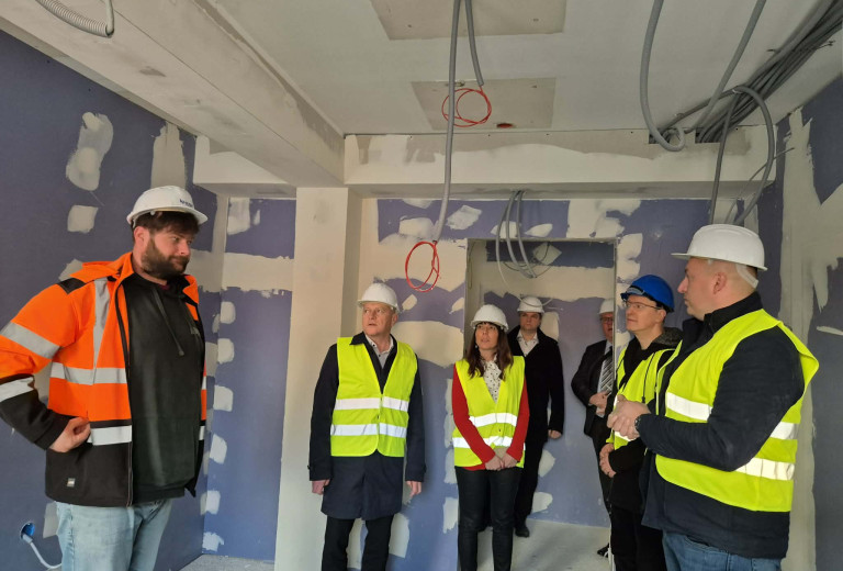 Regijski obisk v Posavju: ogled obnovitvenih del v upravnih enotah Brežice in Krško 