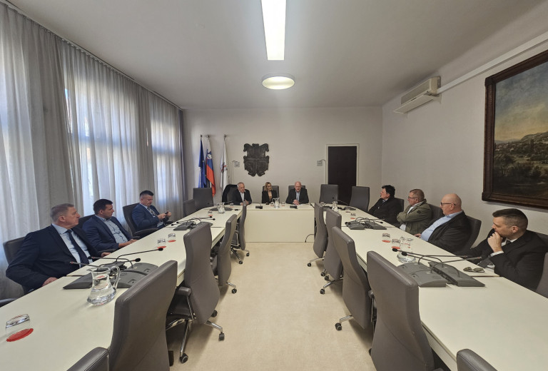 Minister mag. Props obiskal Upravno enoto Ptuj in sklenil terenske obiske upravnih enot