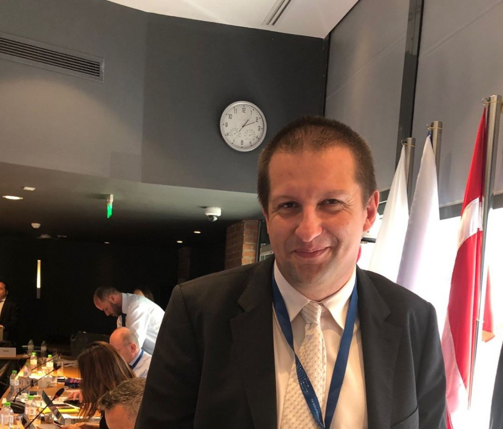 dr. Uroš Svete, v. d. direktorja. Uprava za informacijsko varnost