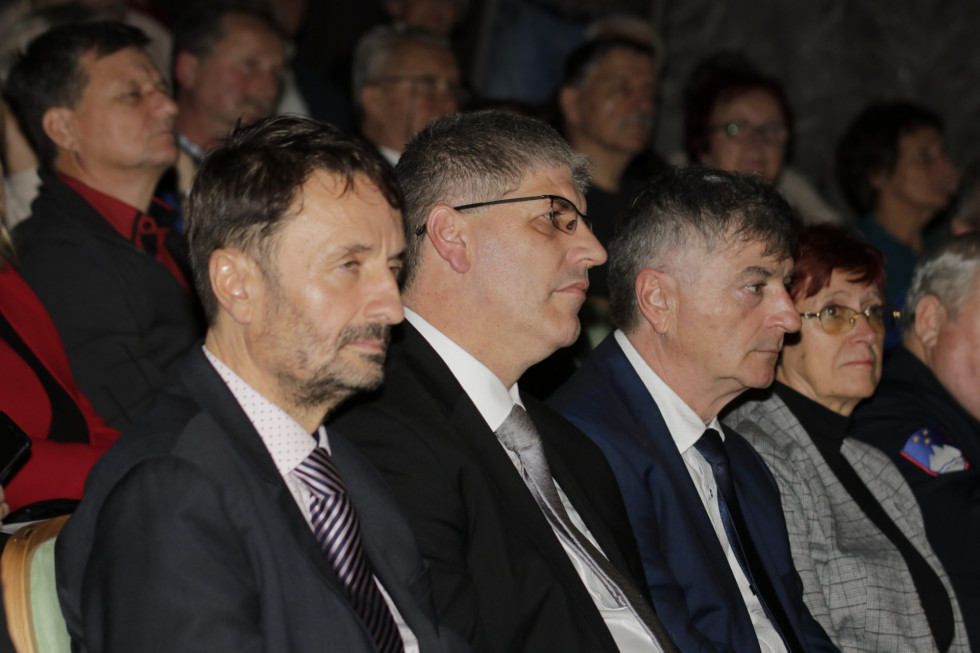 gostje na prireditvi med njimi tudi ministra Rudi Medved in Boštjan Poklukar