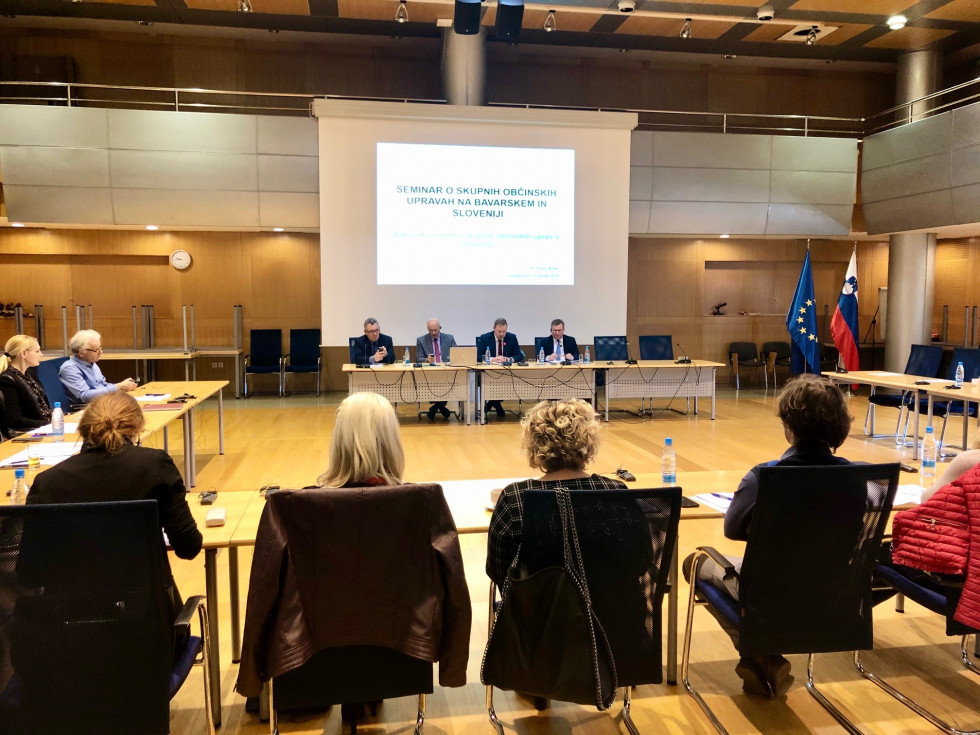 Seminar o skupnih občinskih upravah na Bavarskem in v Sloveniji