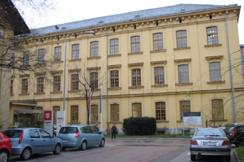 Upravna enota Ljubljana, stavba Tobačna