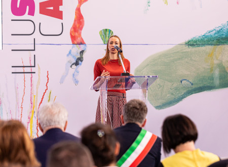 Director of the Slovenian Book Agency adressing the gathering at the opening ceremony