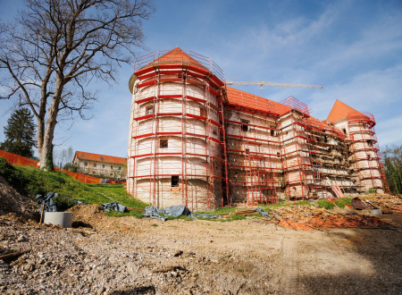 Pogled na Šrajbarski turn med prenovo