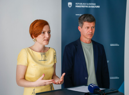Ministrica in državni sekretar v izjavi za javnost