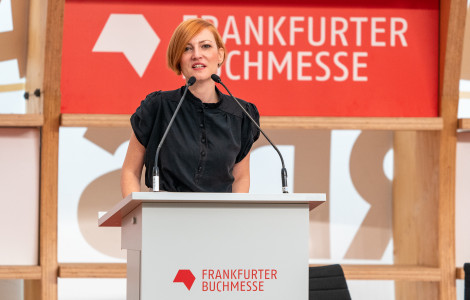 Slownien Pressekonferenz 20102022 MENZEL 4 (The Minister of Culture addresses the audience at the official announcement of Slovenia as guests of honor at the Frankfurt Book Fair)