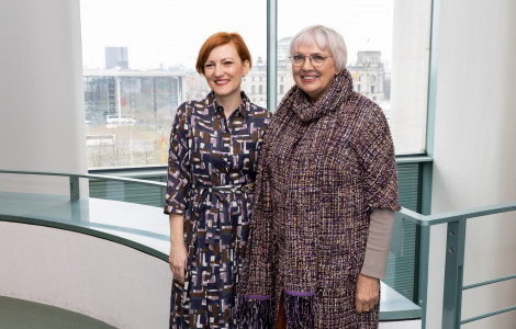 Slovenska in nemska ministrica za kulturo (Slovenian and German Ministers of Culture, Dr Asta Vrečko and Claudia Roth)