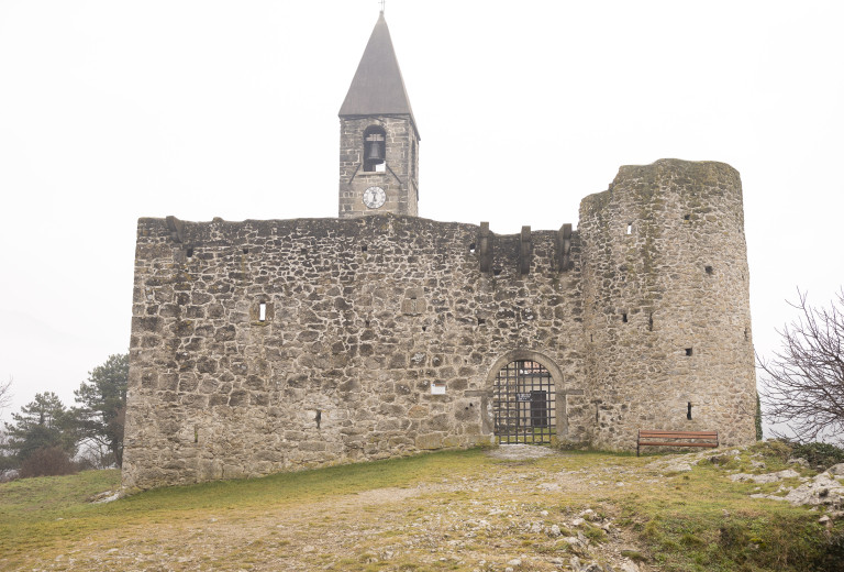 Vlada razglasila cerkev svete Trojice v Hrastovljah za kulturni spomenik državnega pomena