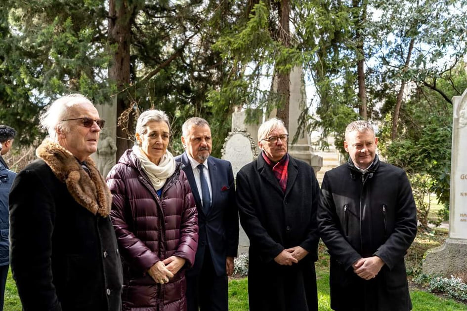 Fotografiranje slovenske in avstrijske delegacije