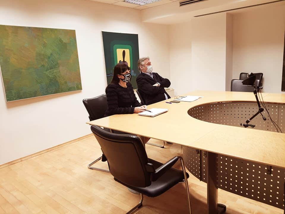 Med videokonferenco