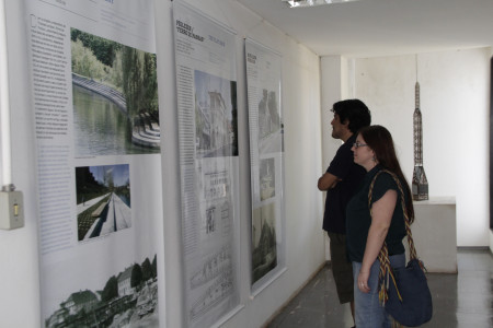 Visitors at the opening of the exhibition at the Faculty of Architecture and Urbanism of the University of São Paulo